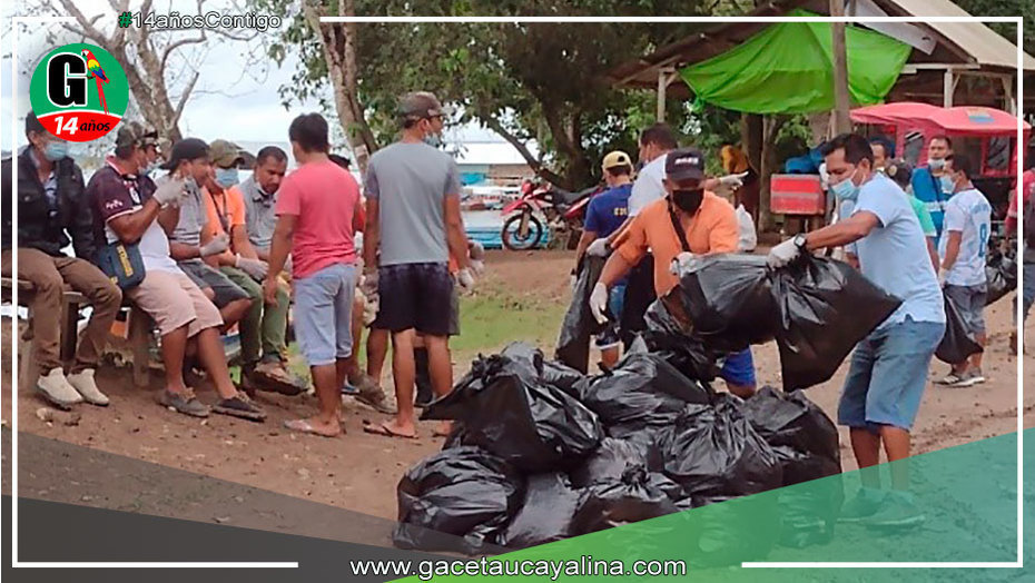 Limpian Laguna Yarinacocha en el Día Mundial de la Educación Ambiental
