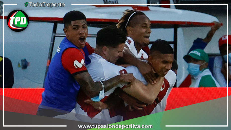 Perú derrota 1-0 a Colombia y se pone en zona de clasificación al Mundial