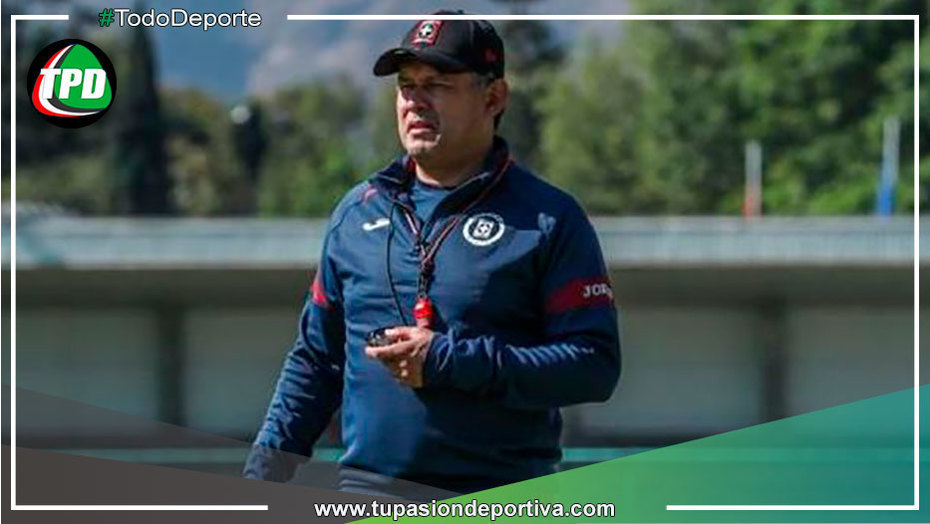Juan Reynoso asegura que prometer el mejor Cruz Azul sería "vender humo"