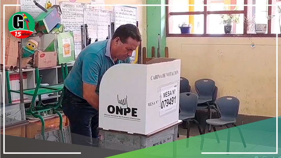 Candidato Manuel Gambini votó en el Colegio Faustino Maldonado