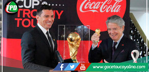 La Copa Mundial de la FIFA se exhibió en Ecuador