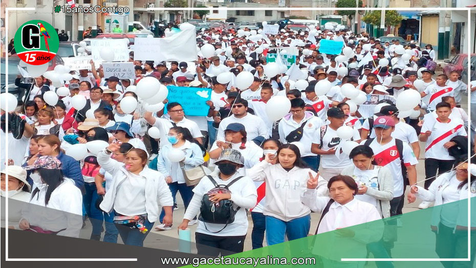 Miles de ciudadanos marcharon por la paz en la ciudad de Huancayo