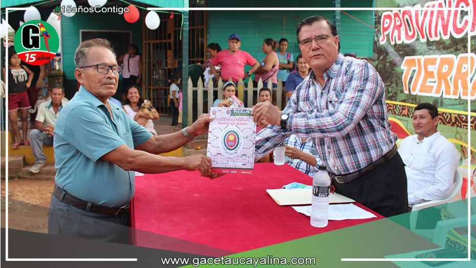 Vecinos de los jardines de Manantay ahora son propietarios de sus terrenos