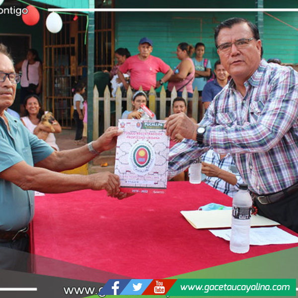 Vecinos de los jardines de Manantay ahora son propietarios de sus terrenos