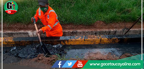 Trabajadores de municipio de Yarinacocha limpian cunetas y caños naturales en el distrito