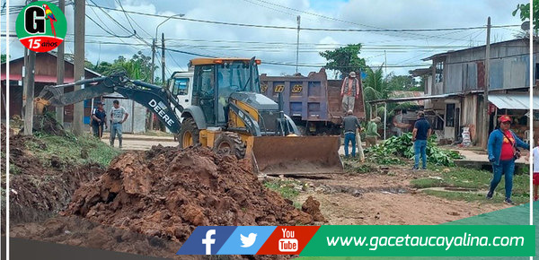 Alcaldesa de Yarinacocha cumple su palabra con pobladores y da inicio a trabajo en sus calles