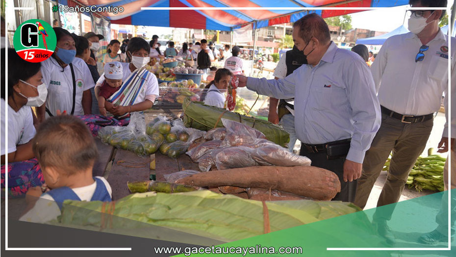 Gobernador Regional aperturó feria agropecuario, reconoció a guardianes del bosque y entregó embarcaciones fluviales