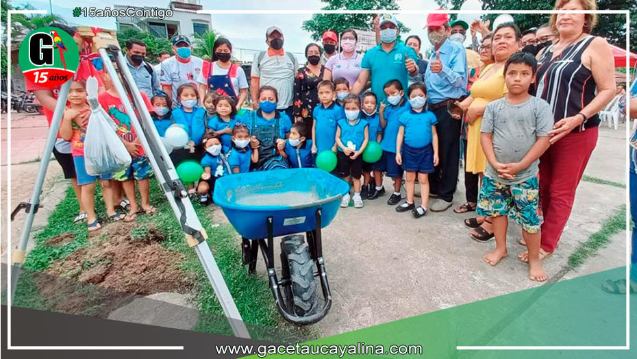 Municipalidad de Yarinacocha colocó la primera piedra en parque Wong