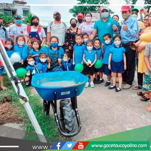 Municipalidad de Yarinacocha colocó la primera piedra en parque Wong 