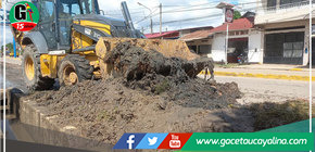 Limpieza de cunetas en Yarinacocha