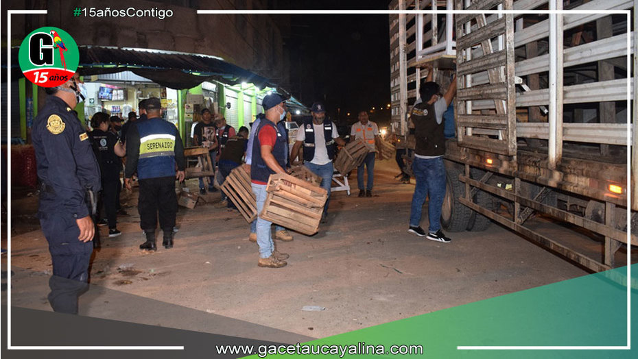 Recuperan perímetro del Mercado Modelo de Yarinacocha