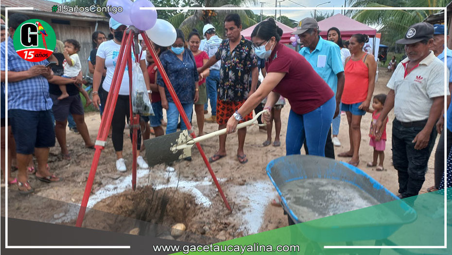 Municipalidad de Yarinacocha coloca primera piedra en obra de alcantarillado en Jr. Las Almendras