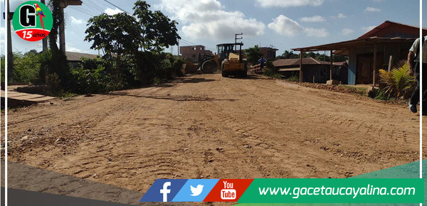 MDY da  mantenimiento a vía principal de A.H. La Paz de Yarinacocha 