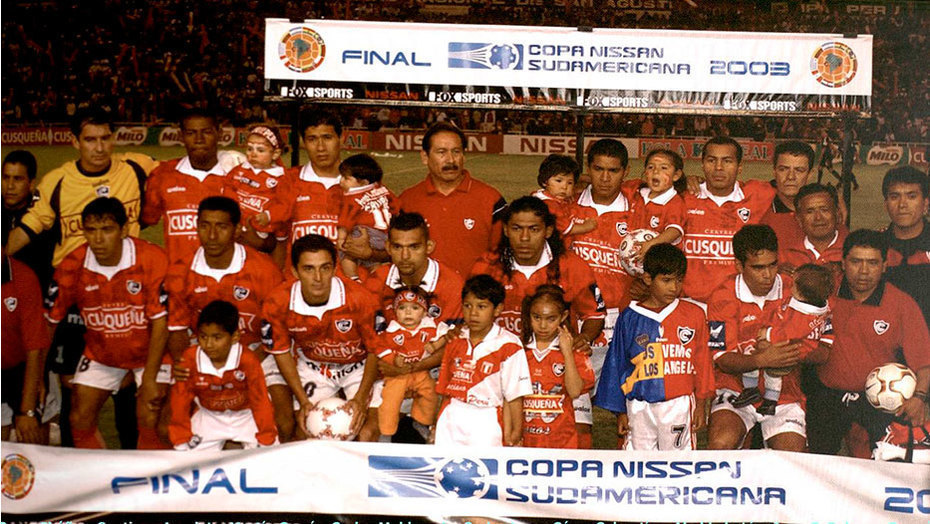 Los equipos peruanos en copas internacionales