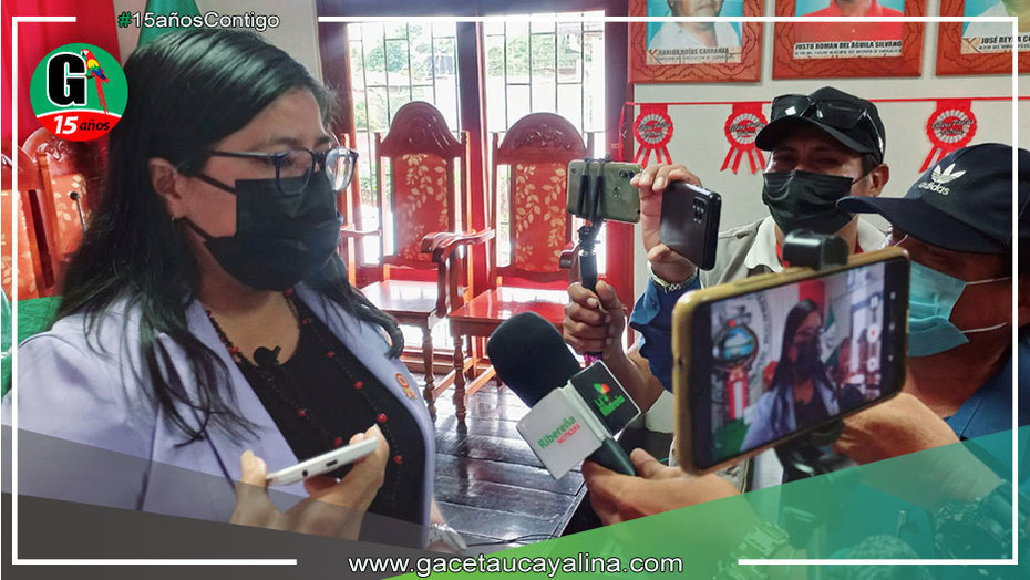 Después de licencia médica alcaldesa de Yarinacocha ofrece conferencia de prensa