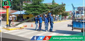 Continúan los cambios de estructuras metálicas de los semáforos en el distrito de Yarinacocha