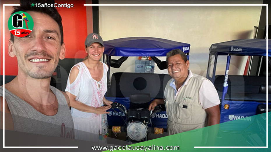 Turistas mexicanos regalaron un motocar nuevo a pucallpino