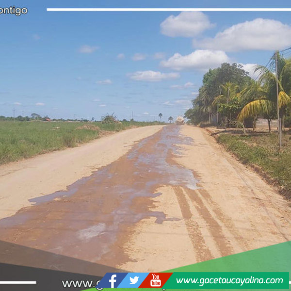 Maquinaria pesada de la comuna portillana realiza mantenimiento de vias en inmediaciones del Km. 9 C.F.B. 