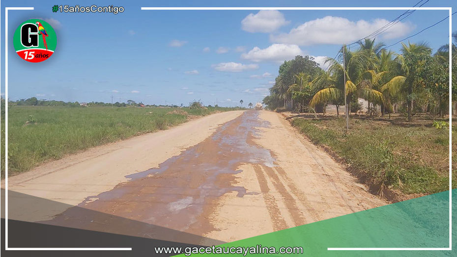 Maquinaria pesada de la comuna portillana realiza mantenimiento de vias en inmediaciones del Km. 9 C.F.B.