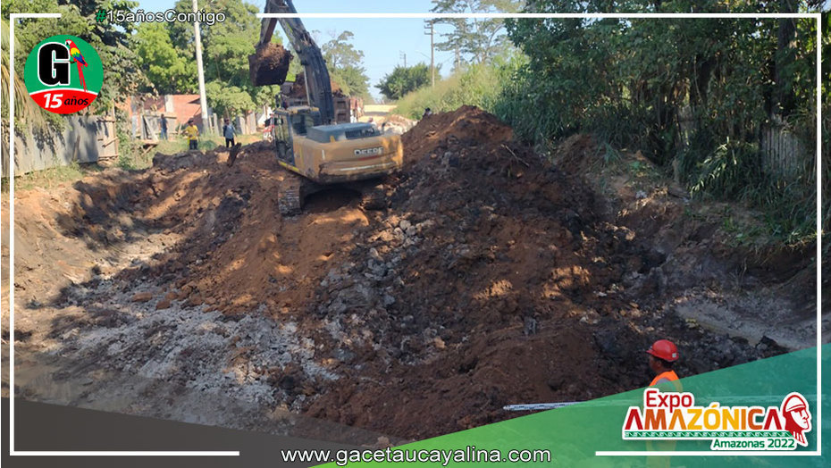 Excavación en obra de sistema de alcantarillado en el sector Shirambari sigue avanzando