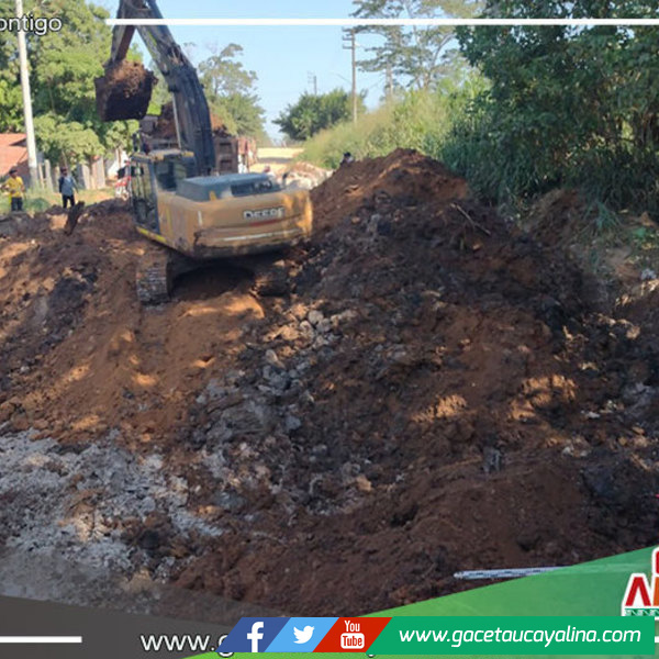 Excavación en obra de sistema de alcantarillado en el sector Shirambari sigue avanzando