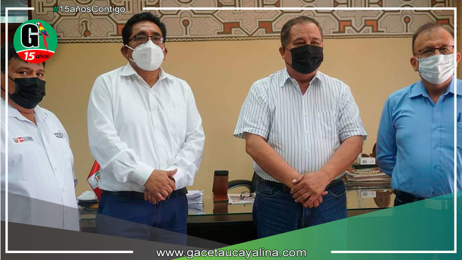 Nuevo jefe de la Oficina Registral de Pucallpa Respalda titulación emprendida por el alcalde Segundo Pérez Collazos