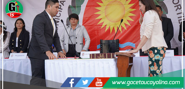 Janet Yvone Castagne Vásquez juramentó como la nueva alcaldesa de Coronel Portillo