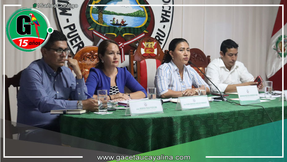 Pleno de Concejo Municipal de Yarinacocha establece remuneración de alcaldesa y dieta de regidores