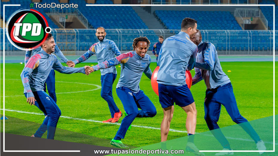 Ayer entrenaron André Carrillo 🇵🇪 y Cristiano Ronaldo 🇵🇹