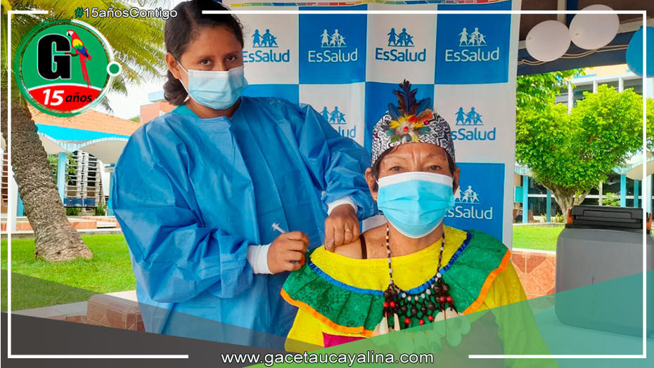 EsSalud Ucayali inició vacunación bivalente contra la Covid-19 para mayores de 60 años