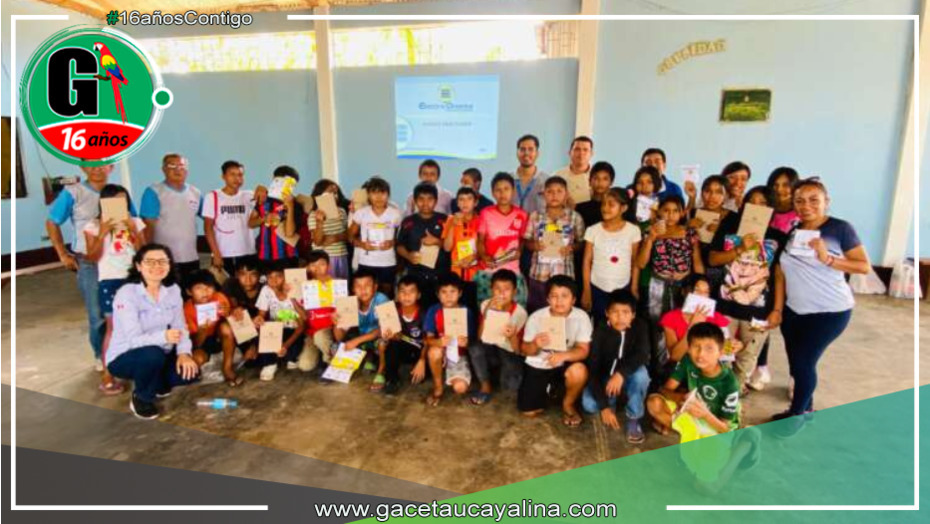 Electro Oriente inspirando a estudiantes de la escuela “Tupac Amaru” en el Valle del Shanusi