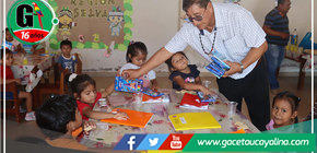 Alcalde Lovo Tello distribuye Kits escolares en colaboración con el Congreso de la República