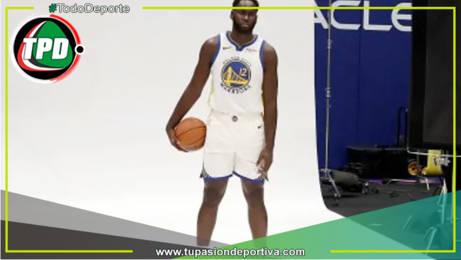 Steve Kerr: "Estoy emocionado de tener a Garuba y disfruto de poder entrenarle"