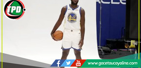 Steve Kerr: "Estoy emocionado de tener a Garuba y disfruto de poder entrenarle"