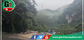 Retiran piedras y lodo de la carretera Marginal de la Selva en Junín