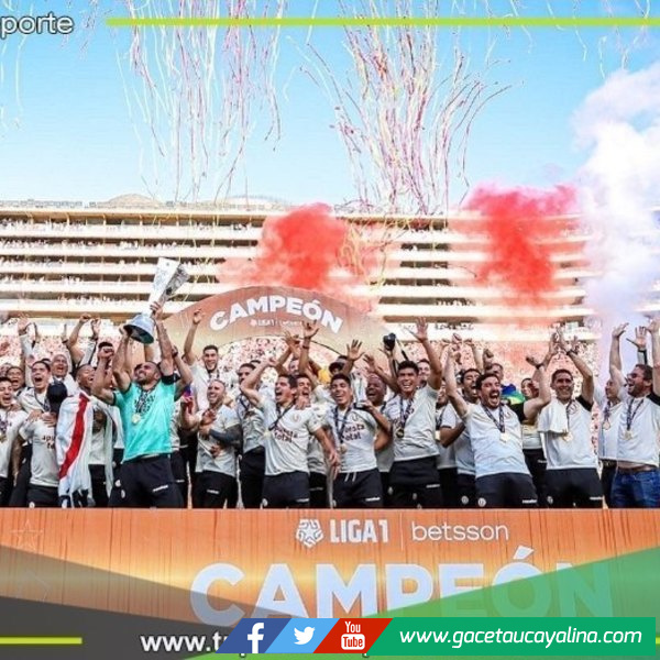 Universitario levantó el trofeo que le da el título 27 de su historia