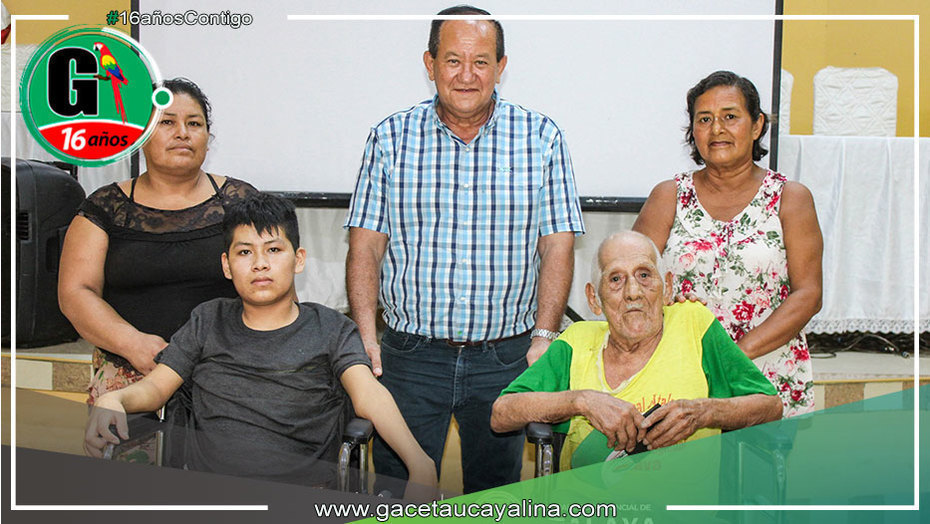 Alcalde de Atalaya Facilita Movilidad a Ciudadanos con Entrega de Sillas de Ruedas