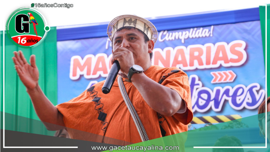 Alcalde de Mazamari entrega pool de maquinarias