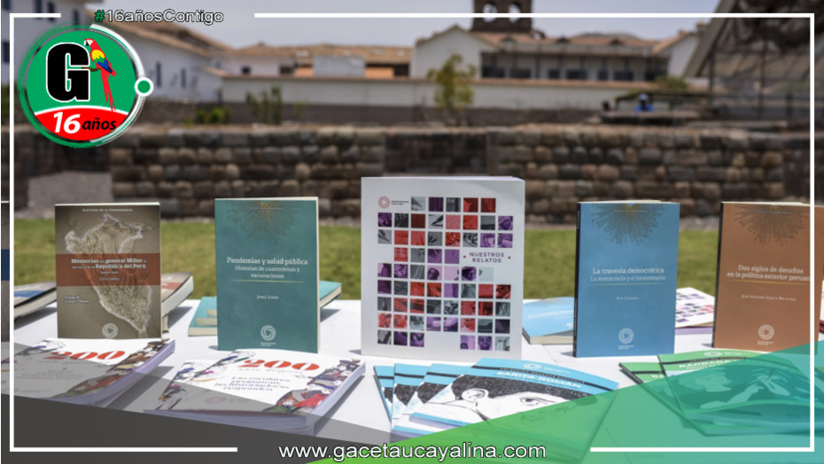 A nada de iniciar la Feria Internacional del Libro en Cusco