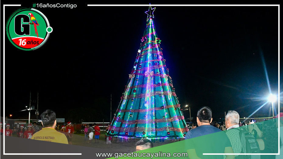 Espíritu Navideño Ilumina Sepahua: Alcalde Salcedo Ríos Enciende las Luces del Árbol