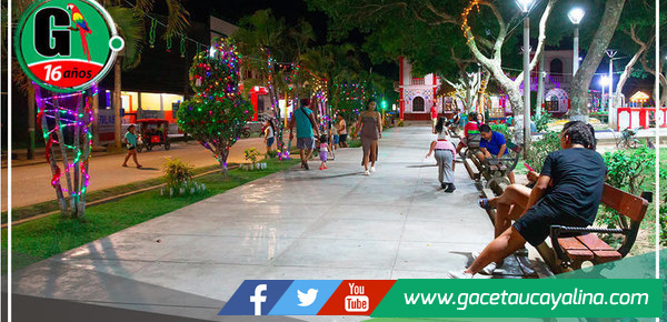 Contamana se Ilumina para Celebrar la Navidad en su Plaza Principal