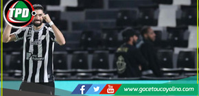 Carrasco enamora en Arabia Saudí con dos acciones de crack