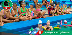 Nadadoras canadienses realizan clases de natación en la piscina olímpica de Manantay