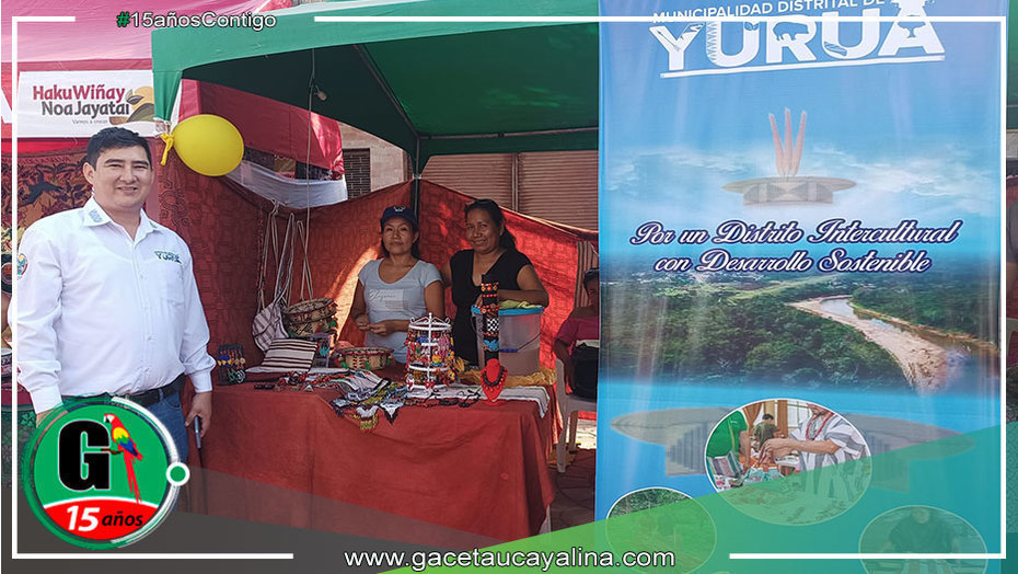 Artesanas del distrito de Yurúa participan de la feria de emprendedores
