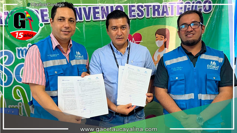 EsSalud Ucayali firma convenio de prestaciones médicas en beneficio de trabajadores de Caja Piura
