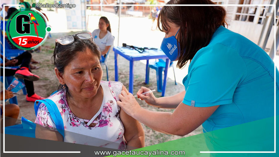 EsSalud llega a comunidad nativa con campaña de prevención del dengue y vacunación contra la COVID-19