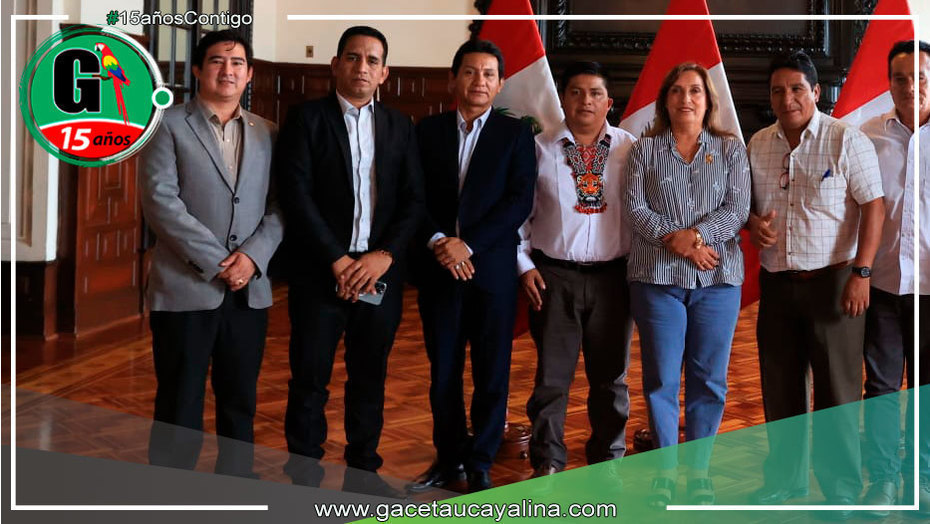 Alcalde de Yurúa presenta a Presidente Dina Boluarte las necesidades más urgentes para su distrito