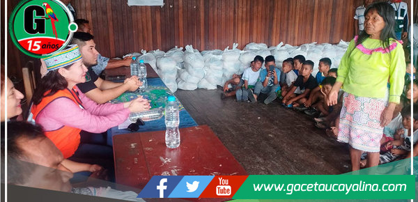 Alcaldesa de MPCP llega a C.N. Nueva Betania para entregar apoyo a afectados por la creciente del Río Ucayali 