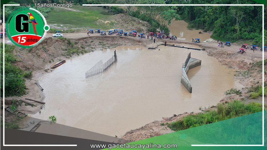 Gobernador regional visitó zonas afectadas por las inundaciones en Padre Abad