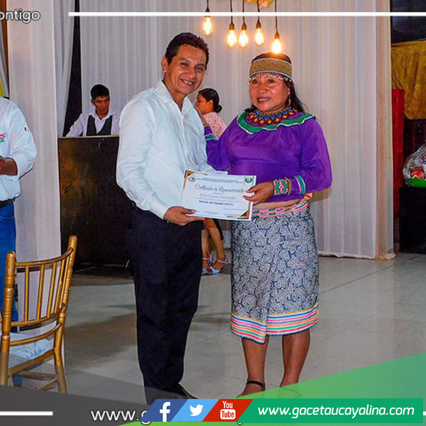 Alcalde de Manantay participó en la clausura de actividades por el “Día del Artesano” 